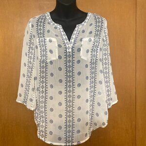 Aeropostale Women's Floral Blouse Size XS White Blue Sheer V-Neck Front Pockets